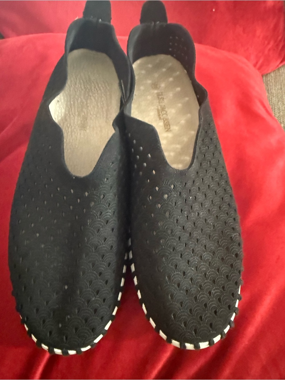 Ilse Jacobsen Tulip Black Textured Slip-On Flats